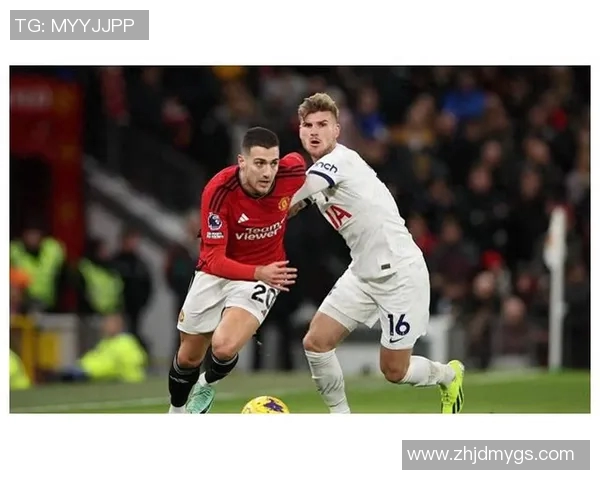 巴萨与曼联激战正酣谁能在这场巅峰对决中笑到最后 巴萨与曼联激战正酣谁能在这场巅峰对决中笑到最后