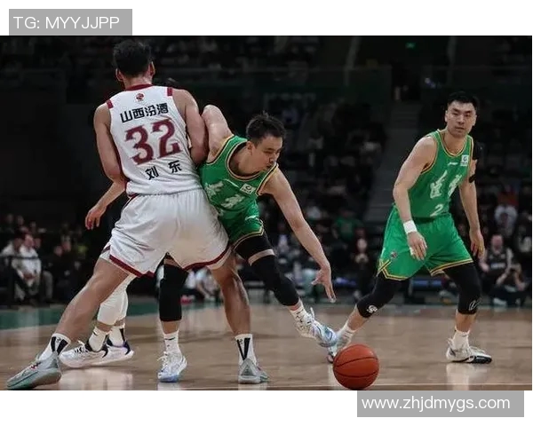 李晓旭的成长之路：从普通学生到篮球场上的耀眼明星