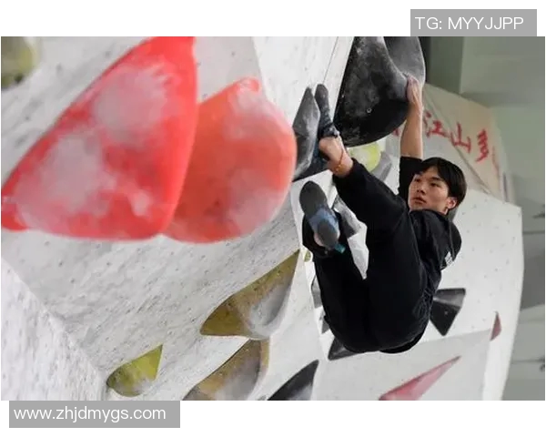 重庆攀岩队在全国攀岩状态排行榜中荣获第四名的佳绩引发关注